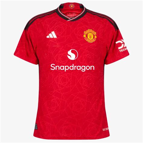 Manchester United announces Snapdragon as its new shirt sponsor